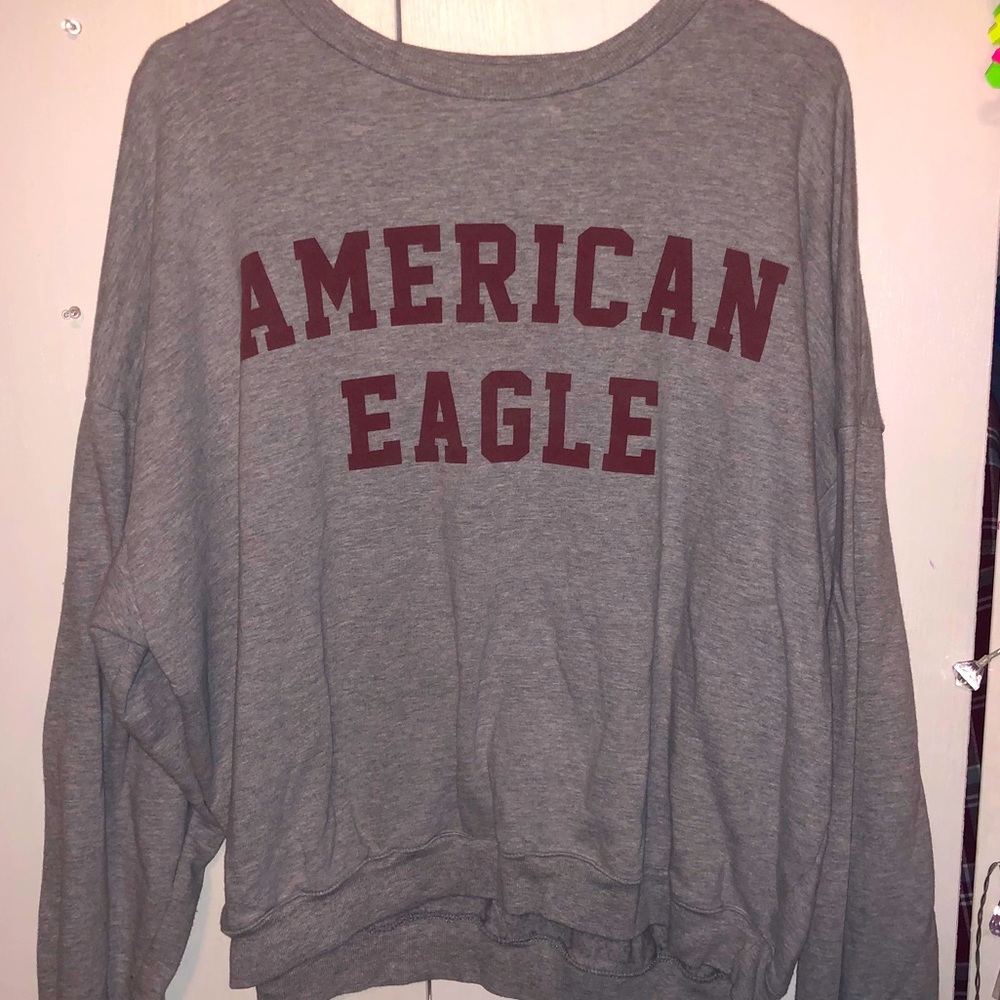 American Eagle crew neck